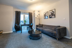 SandyCroft Place- Free Secure Gated Parking